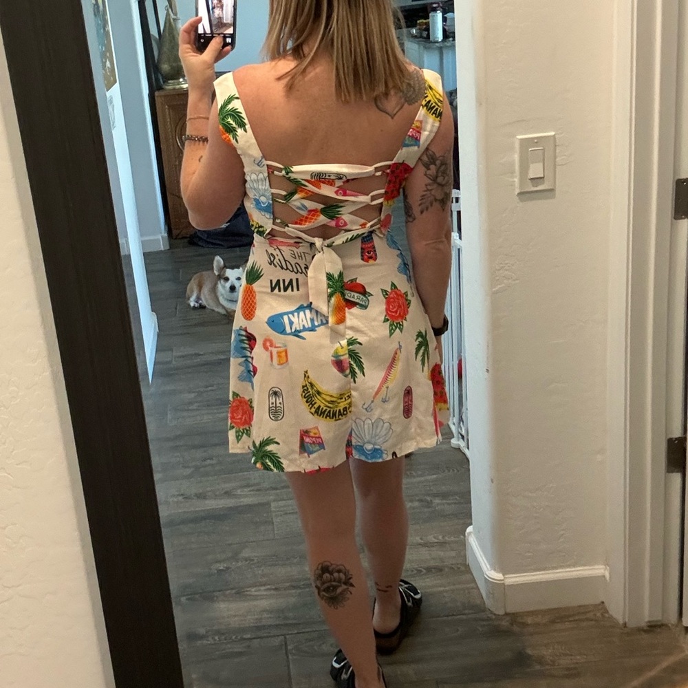 Beachy vacay dress with a tie back and fun print! - Picture 5 of 7